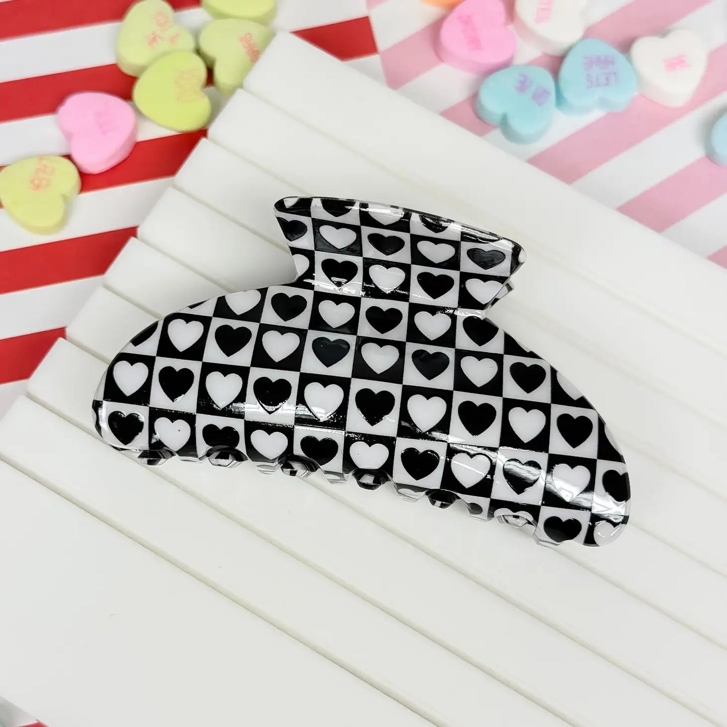 Black & White Heart Checkered Claw Clip