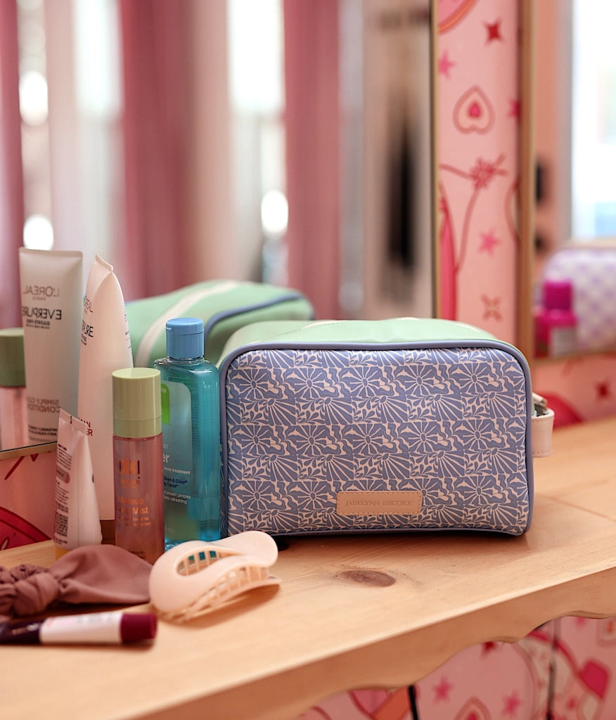 Handle Cosmetic Bag - 'stuff' Embroidered (Pistachio/Cream)